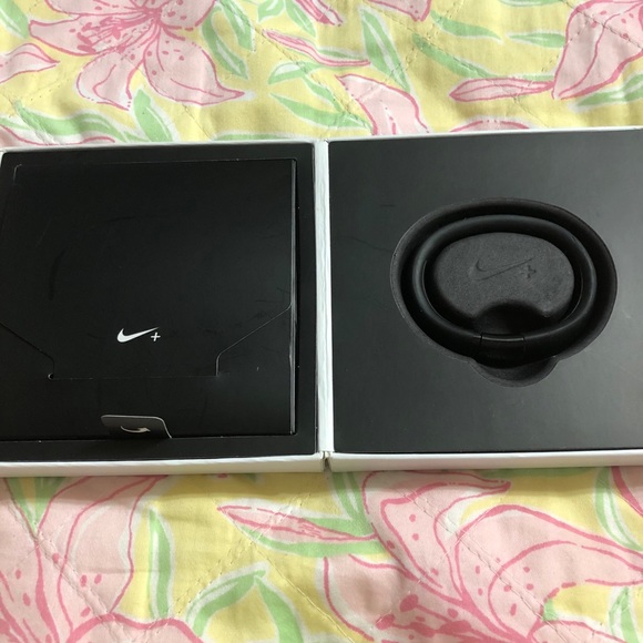 NIKE + FUELBAND TRACKING BAND - Picture 9 of 9